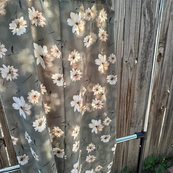 KC Spencer - Green floral midi cottagecore skirt - Size 14 - Picture 2 of 5